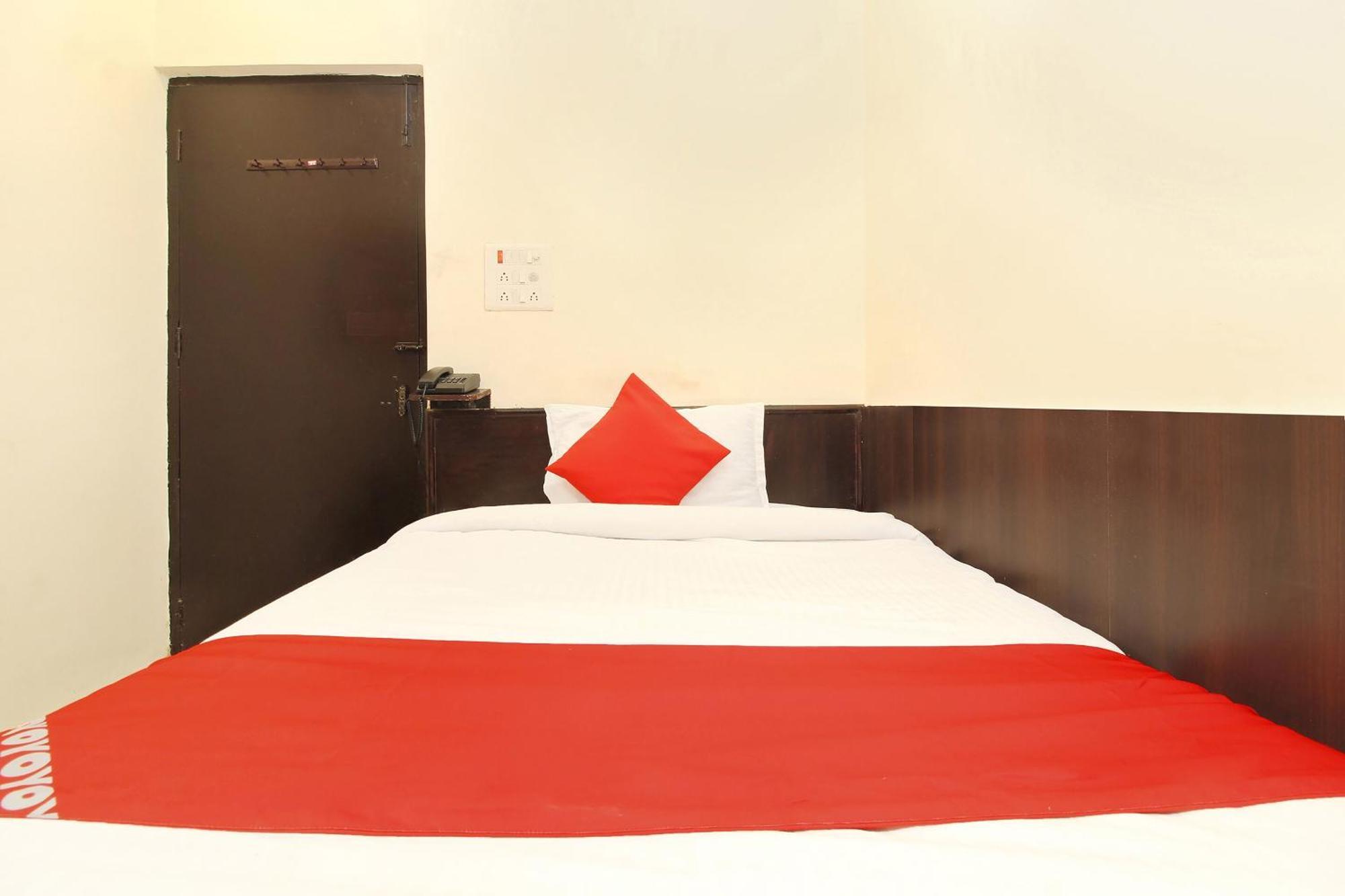 Hotel O Vasundhara Guest House Near Tankbund Secundurabad Kültér fotó